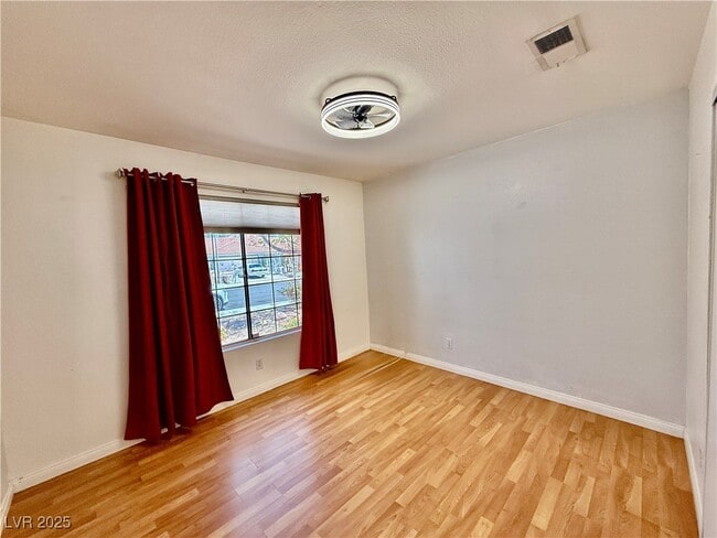 Building Photo - 9009 Feather River Ct