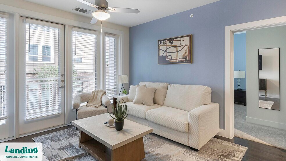 Primary Photo - 401 Hemphill St