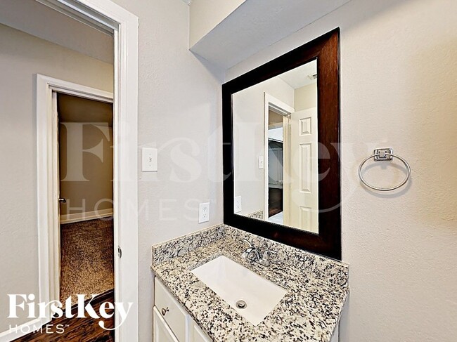 Building Photo - 3413 Valley View Ln