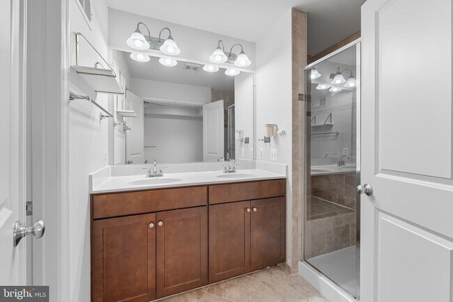 Building Photo - 15983 Marsh Pl