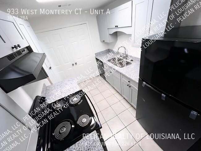 Building Photo - 933 Monterey Ct S