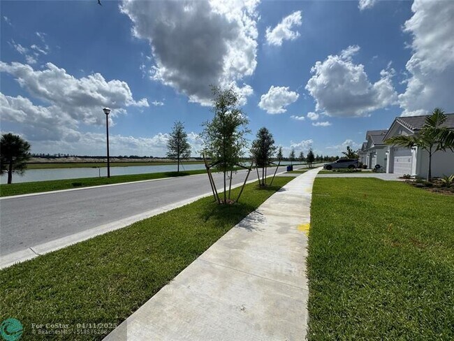 Building Photo - 13614 Spruce Pne Dr