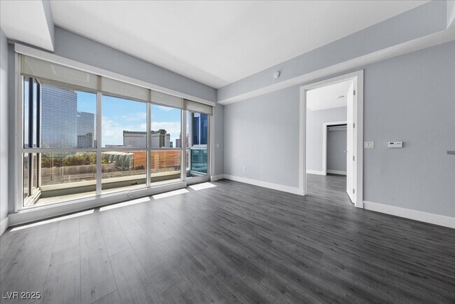 Building Photo - 4575 Dean Martin Dr