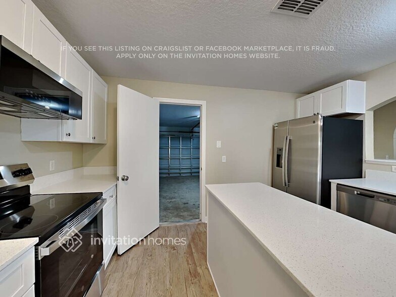 Building Photo - 4525 Elena Way