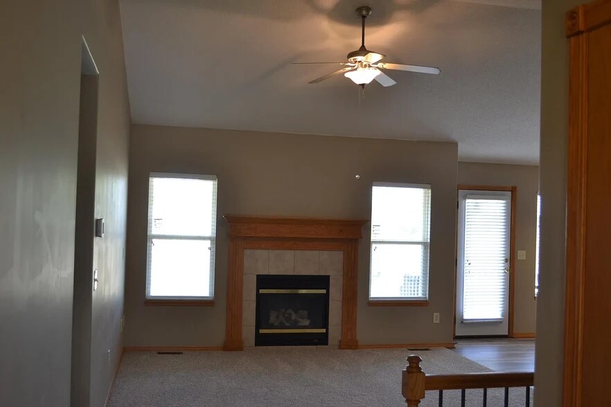 Building Photo - 6022 E Ironhorse Cir