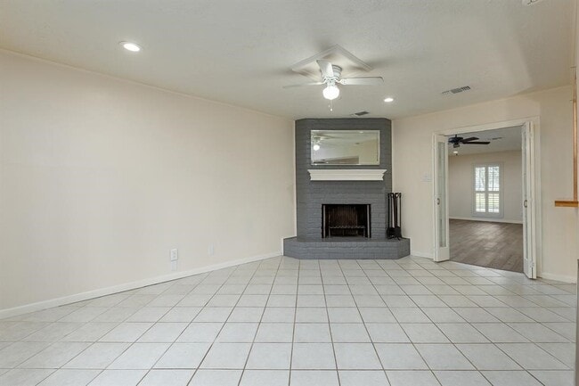 Building Photo - 20357 Fieldtree Dr