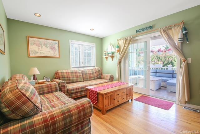 Building Photo - 270 N Sea Dr