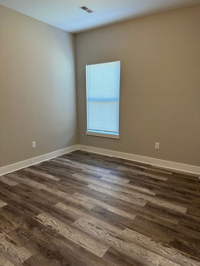 Building Photo - 12138 W 33rd St N