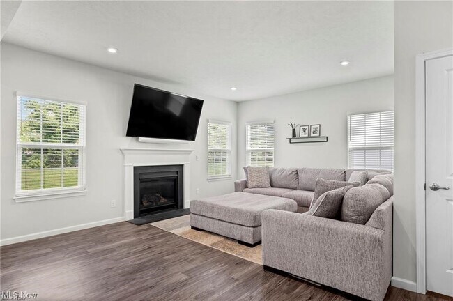 Building Photo - 8291 Brodie Blvd