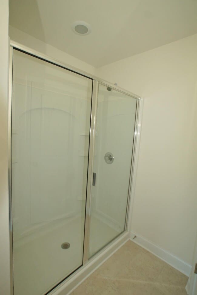 Building Photo - 135 Polaris Ave