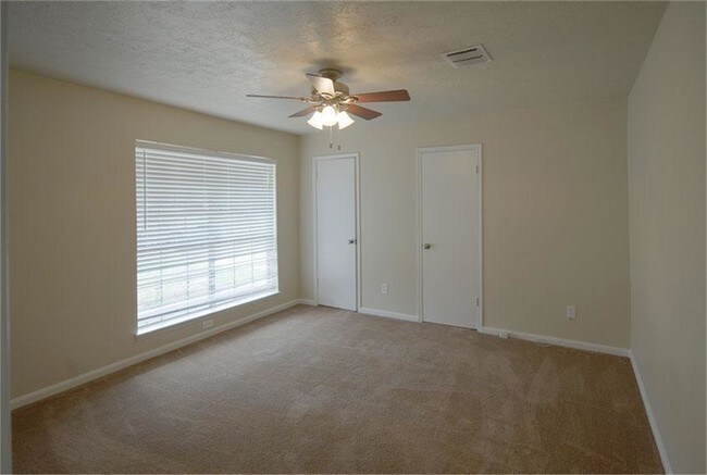 Building Photo - 9706 Kemp Forest Dr