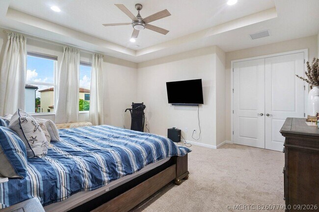 Building Photo - 16310 Oakview Dr