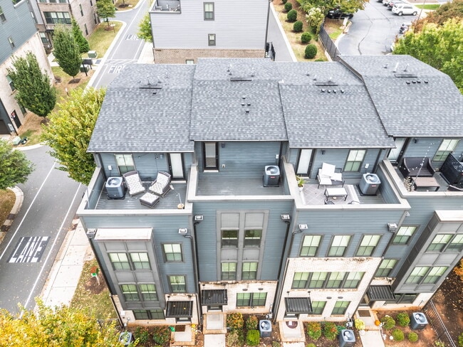 Building Photo - 418 W Tremont Ave