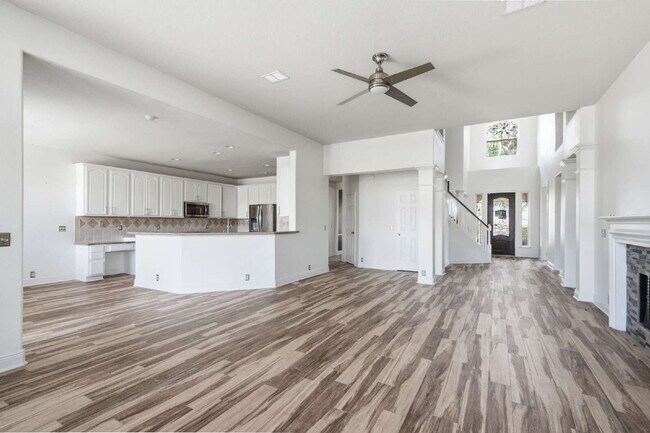 Building Photo - 11602 Canyon Mills Dr