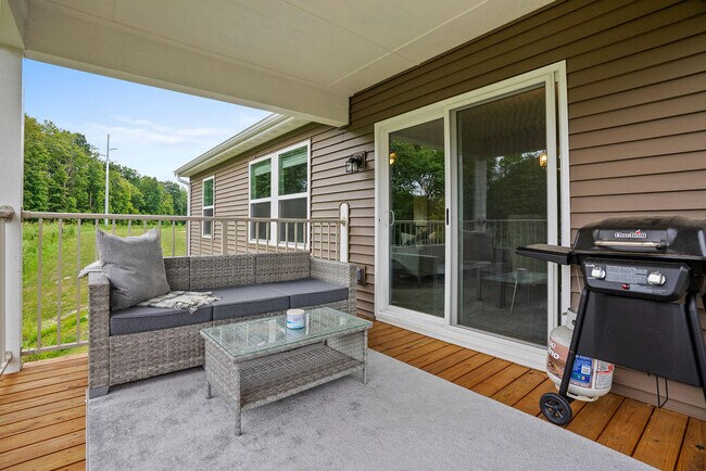 Building Photo - 2459 Bella Rdg