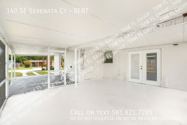 Building Photo - 140 SE Serenata Ct