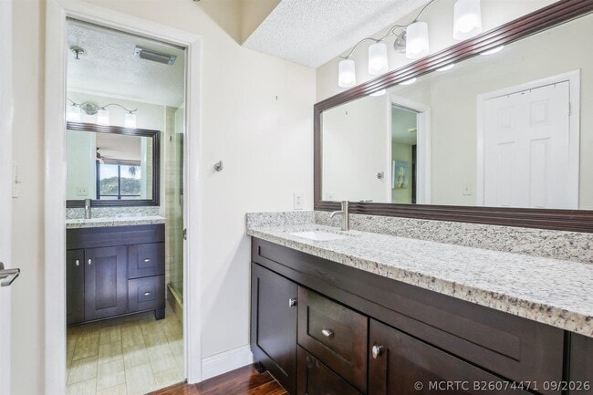 Building Photo - 7153 Promenade Dr