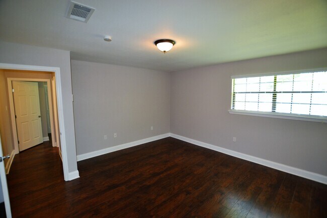 Building Photo - Newly renovated home in Beau Village Subdivision in Denham Springs near I-12