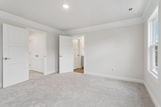 Building Photo - 105 Bracewell Ln