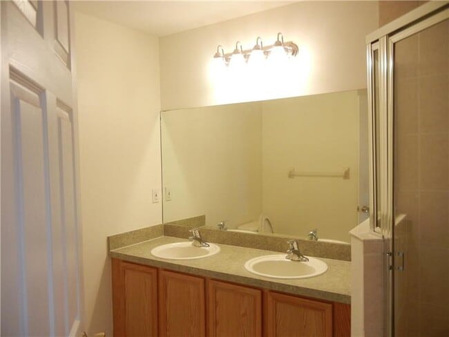Building Photo - 5055 Palmbrooke Cir