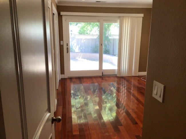 Building Photo - Stunning Executive Home in Almaden