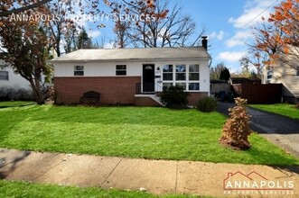 Building Photo - 757 Warren Dr
