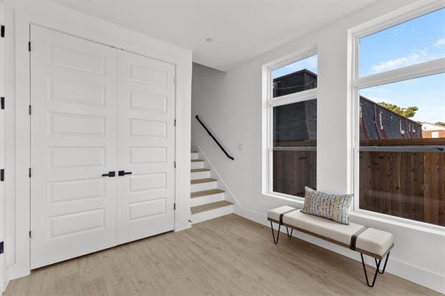 Building Photo - 727 W 10th St