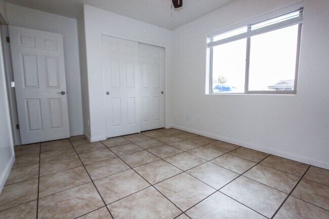 Building Photo - Three Bedroom Duplex