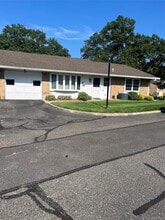 Building Photo - 318 Woodbridge Dr