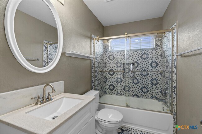 Building Photo - 2012 Huxley Ln