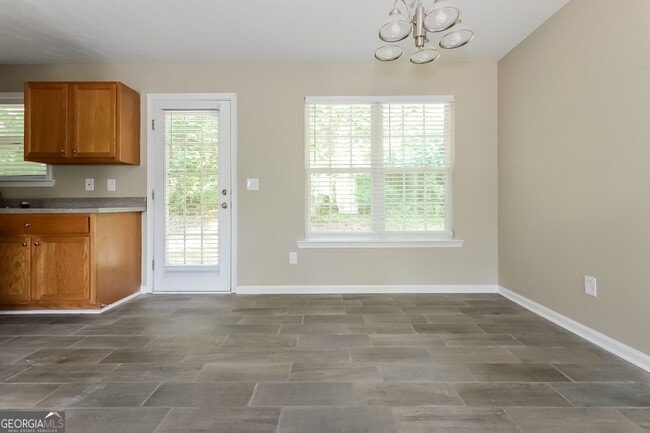 Building Photo - 405 Hawthorne Cir