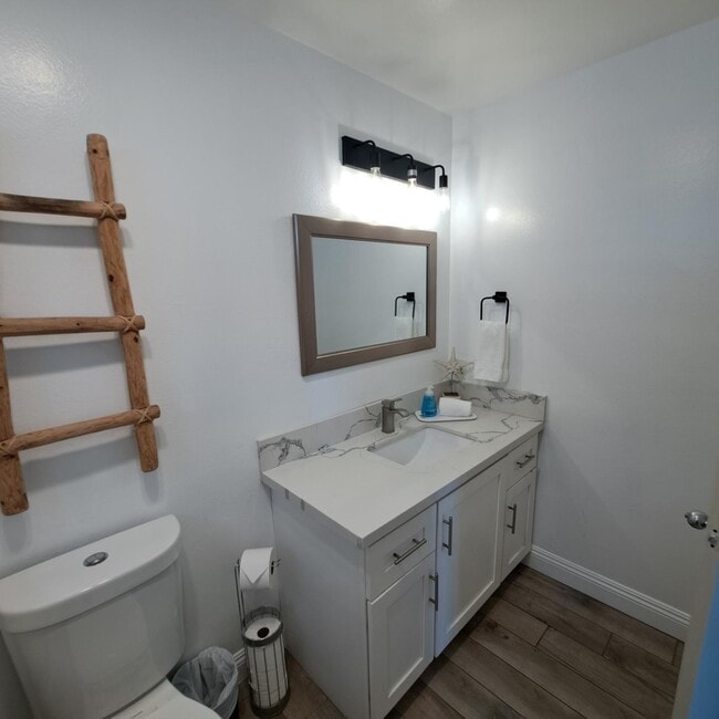 Building Photo - 828 Ostend Ct