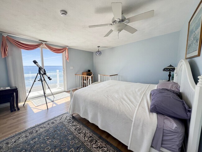 Building Photo - Beach-front condo Fall/Winter rental Septe...