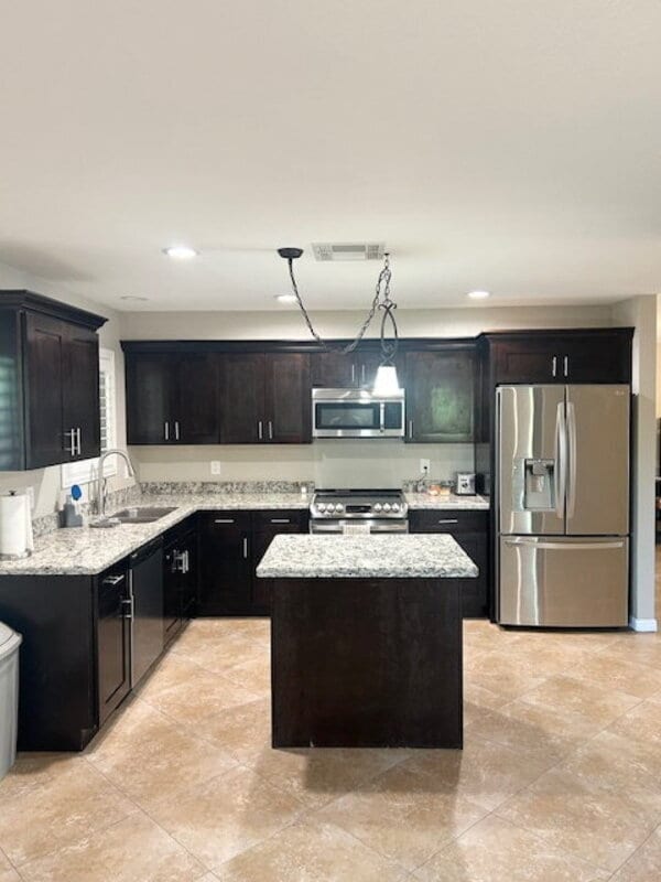 Building Photo - 4037 S Taylor Dr