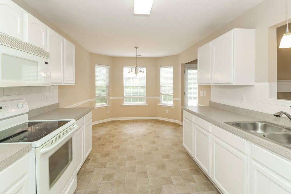 Building Photo - 465 Aristocrat Dr SW