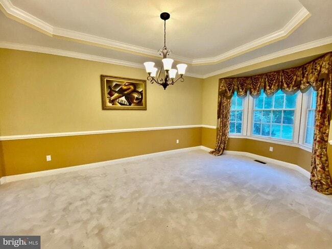 Building Photo - 513 Doral Cir