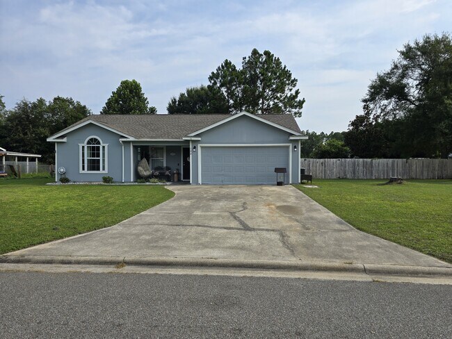 Building Photo - 130 Dellwood Pl
