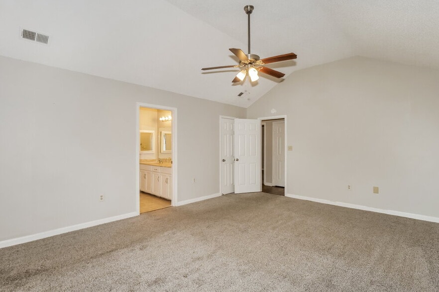 Building Photo - 7352 Alexander Rd