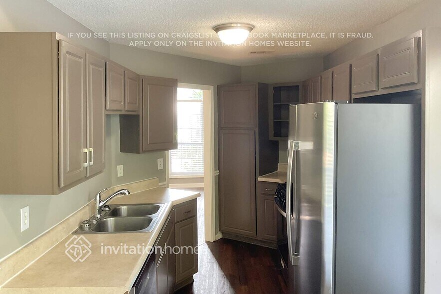 Building Photo - 1131 Collyns Ct