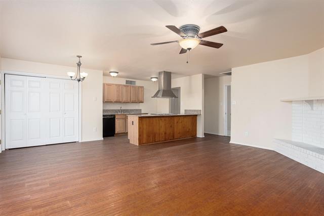 Building Photo - 504 Woodcrest Way