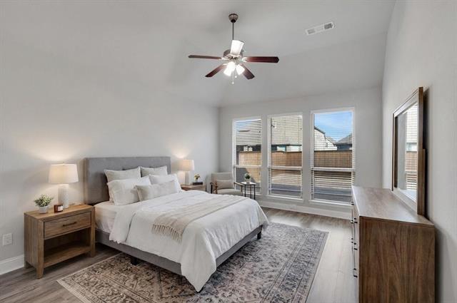 Building Photo - 2020 Overton Park Dr