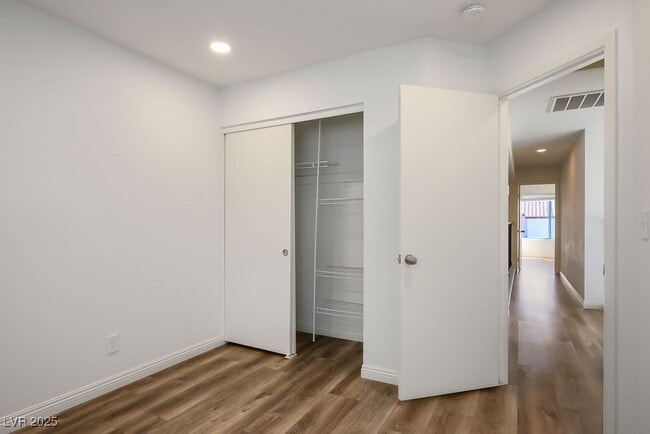 Building Photo - 86 Quiet Desert Ln