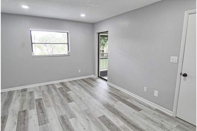 Building Photo - Gorgeous New Remodel! Pine Haven Condo in Bonita Springs!