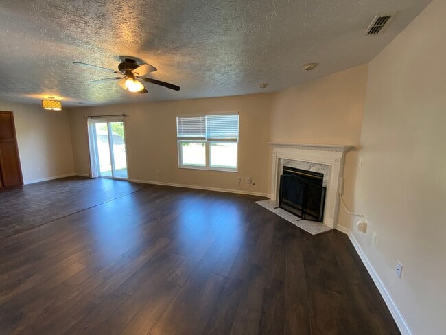 Building Photo - 4221 Dobbin Cir
