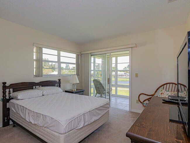 Building Photo - 36 Pine Arbor Ln