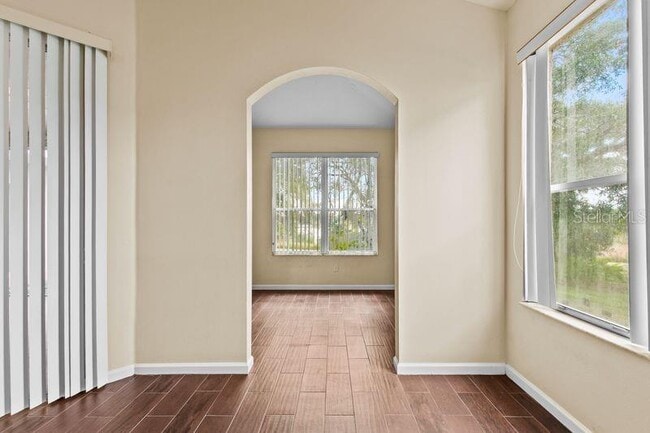 Building Photo - 1881 Pine Bay Dr