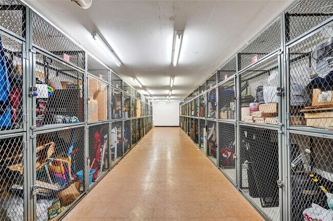 Building Photo - 1201 S Ocean Dr