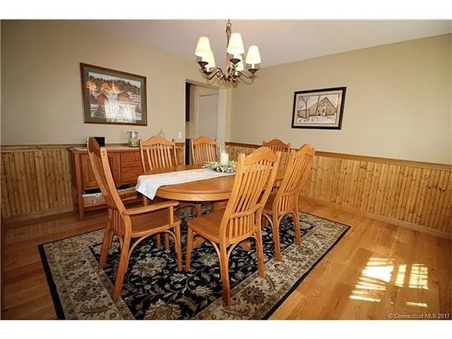 Building Photo - 4 Bed - 2.5 Bath: Single Family Home in Oa...