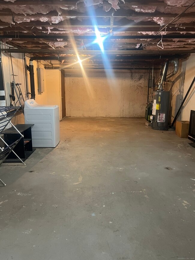 Building Photo - 244 High Path Rd