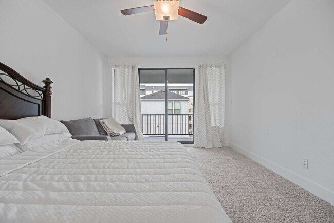 Building Photo - 516 Secretariat Dr